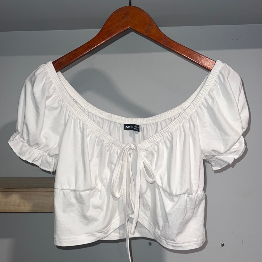 Cottage core white‎ puff sleeve crop top
